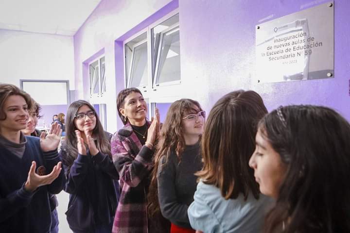 Mayra encabezó la inauguración del aula número 50 desde el inicio de su gestión