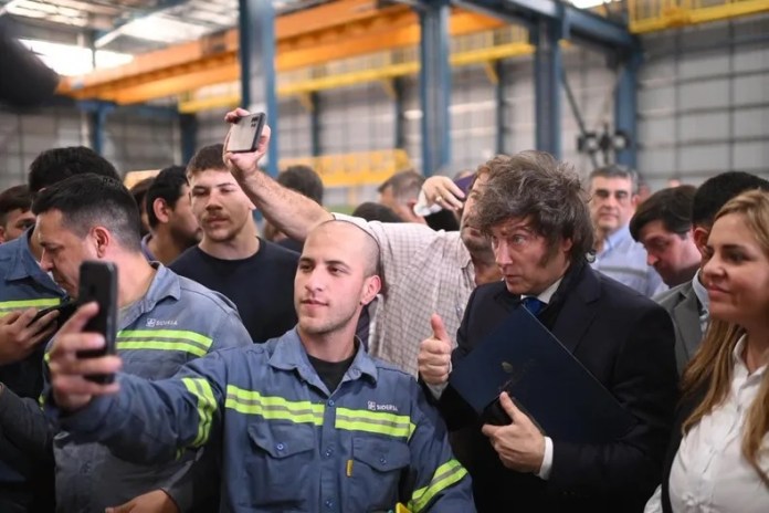 Milei ganó las elecciones, los gobernadores lo entendieron y la clase trabajadora al horno