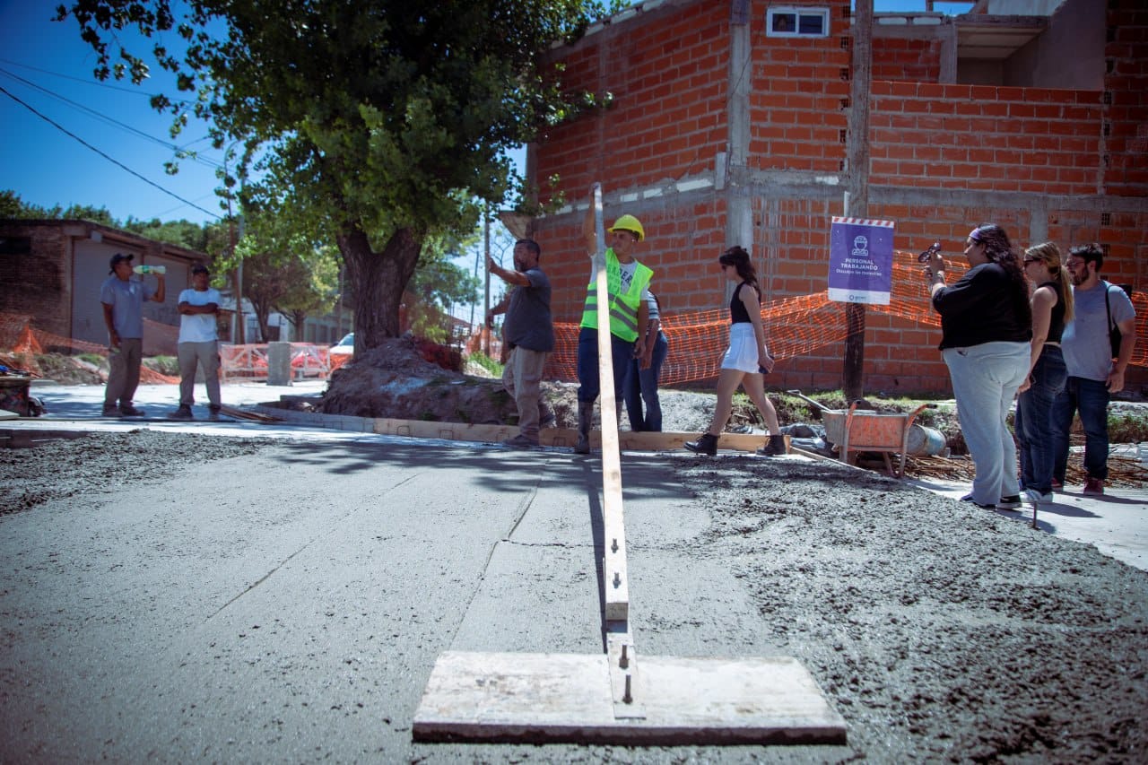 Avanzan los trabajos de pavimentación y obras hidráulicas en San Fracisco Solano