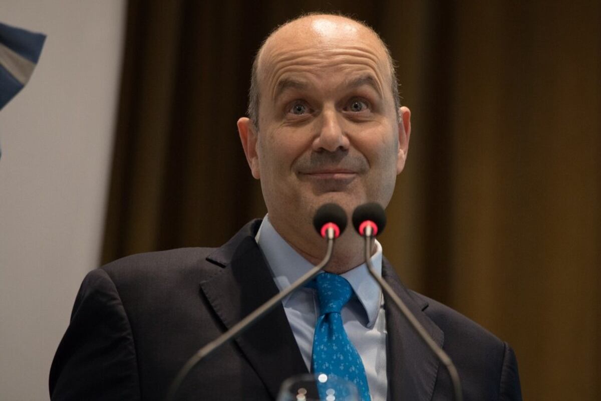 El patrimonio de Sturzenegger creció $1.000 millones en un año: dólares afuera y beneficios de «casta»