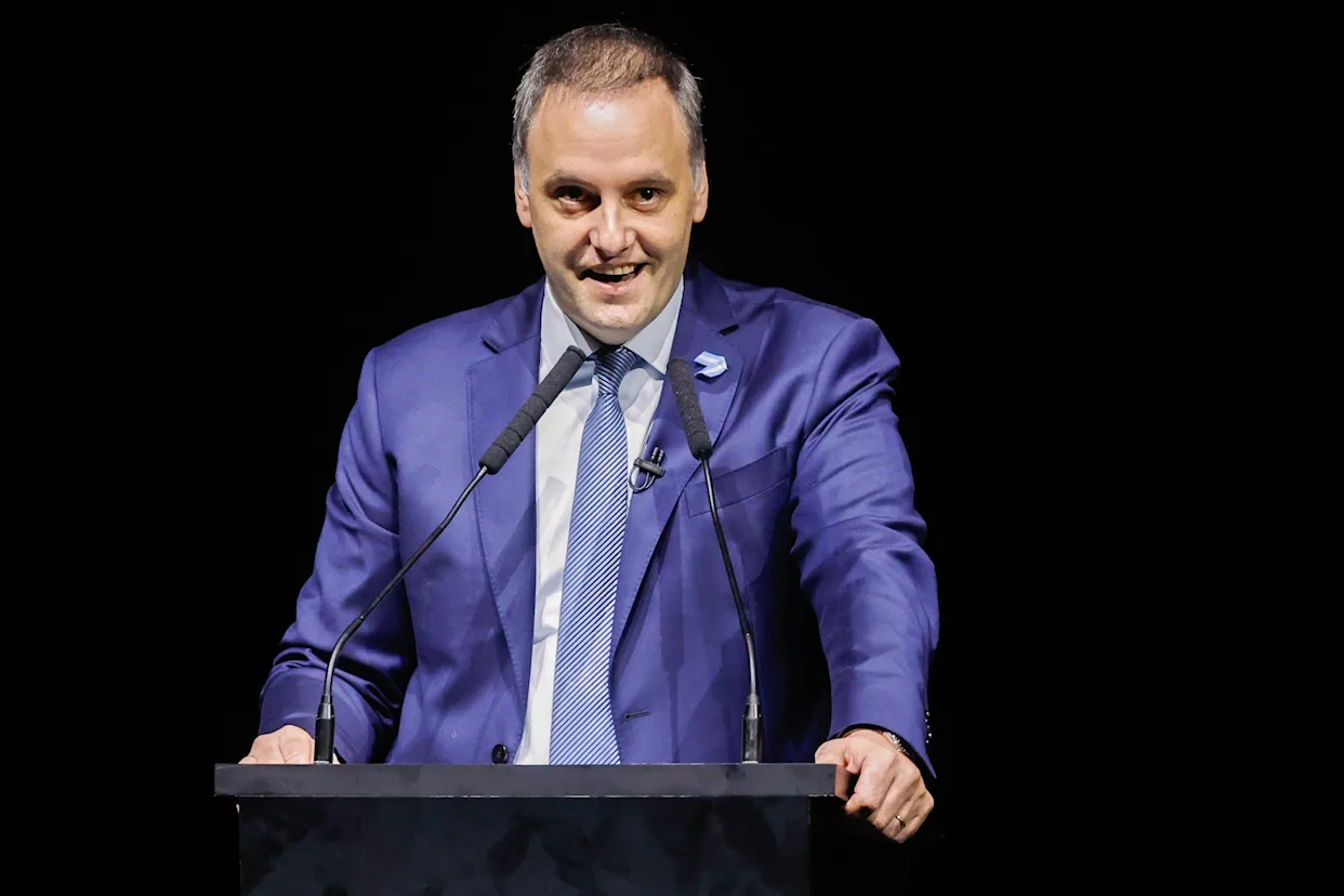 Escándalo sin fin: Manuel Adorni omitió los bienes de su esposa en su declaración jurada