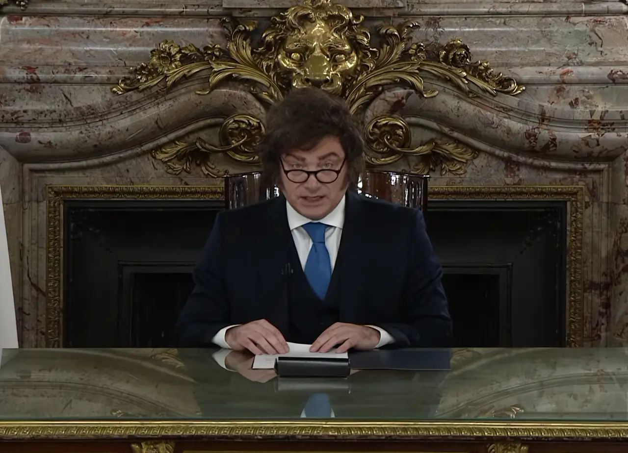 Milei anunció la reforma del Banco Central por cadena nacional y apuntó contra CFK