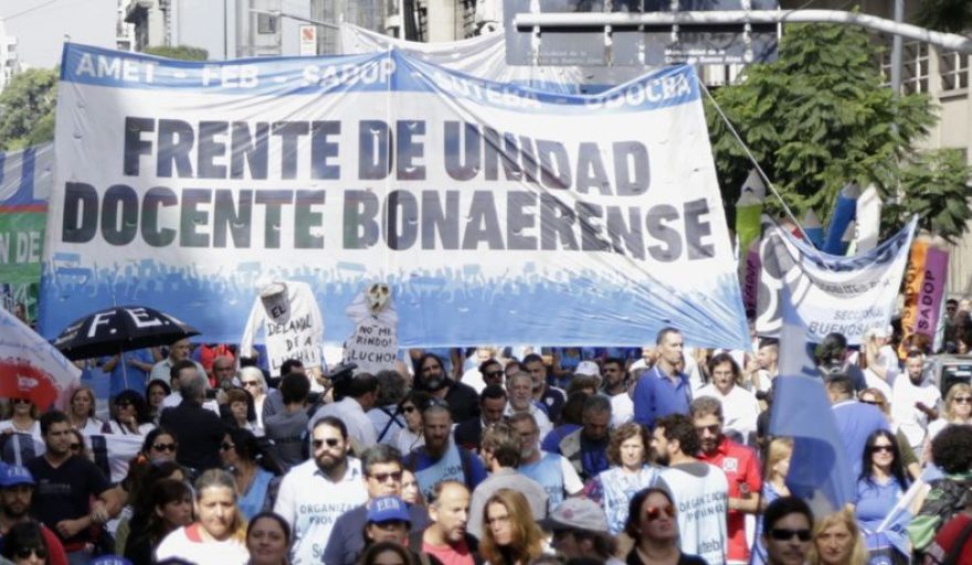 Conflicto docente en PBA: Kicillof mejoró la oferta paritaria al 7% pero los gremios mantienen el rechazo
