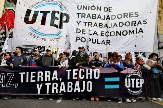 Golpe a la economía popular: la Justicia revocó la cautelar y 900.000 trabajadores pierden el programa Volver al Trabajo en agosto