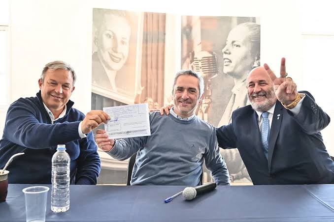 Santiago Cúneo se afilia al PJ bonaerense y se lanza como precandidato a gobernador
