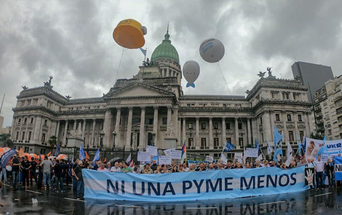 Las PyMEs se movilizan a Plaza de Mayo por el cierre de 30.000 empresas en la gestión de Milei
