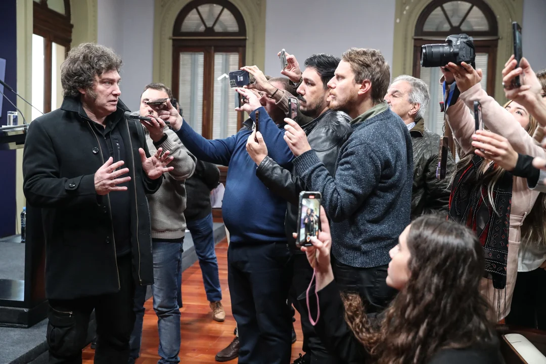 Escándalo en Casa Rosada: Periodistas acreditados denuncian robos e intimidaciones en la Sala de Prensa