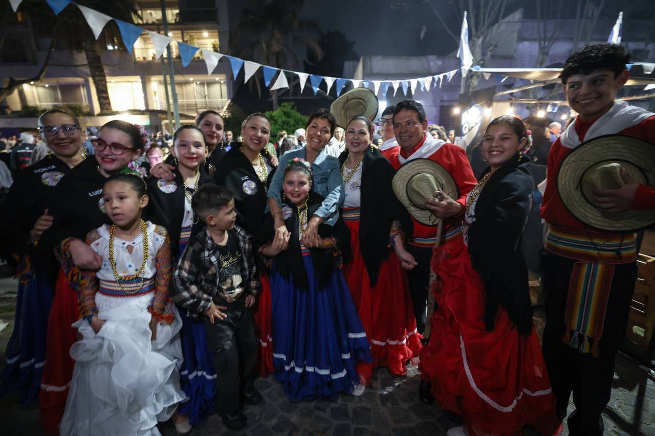 Mayra y Eva Mieri presentes en los clásicos Fogones de Bernal