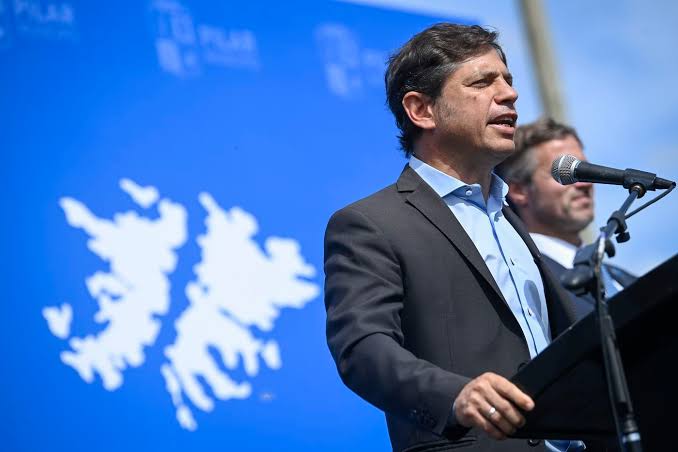 De admirar a Thatcher a la cadena nacional: Axel Kicillof cruzó a Javier Milei por su repentina «malvinización»
