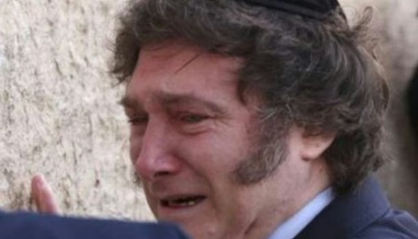 Fin del mito libertario: Milei ya no es el hombre fuerte, se cae en las encuestas y llega al 2027 cercado por problemas