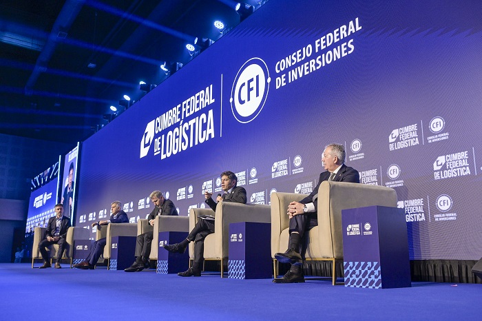 Axel Kicillof en la Cumbre de Logística: «Si no planificamos nuestro propio desarrollo, terminaremos subordinados a intereses ajenos»